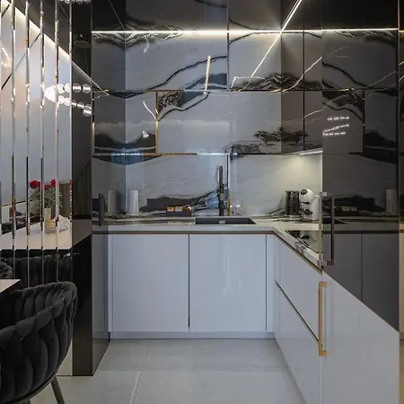 Lägenhet Nana Black&white Lux