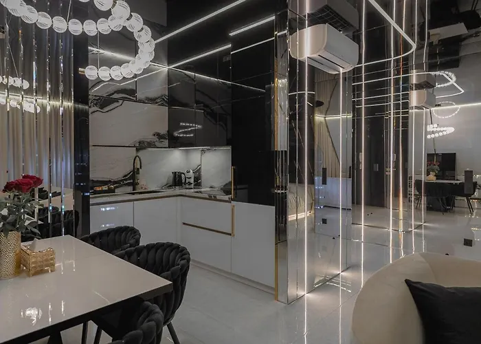 Nana Black&white Lux