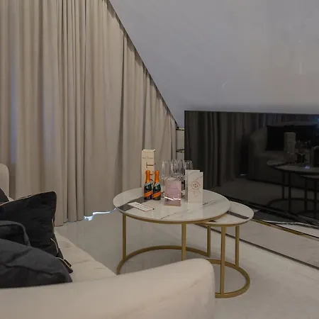 Nana Black&white Lux * Gdansk