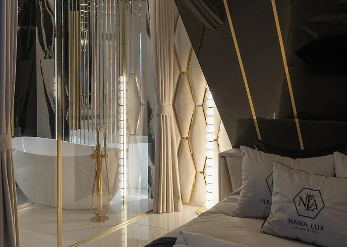 Nana Black&white Lux * Gdansk